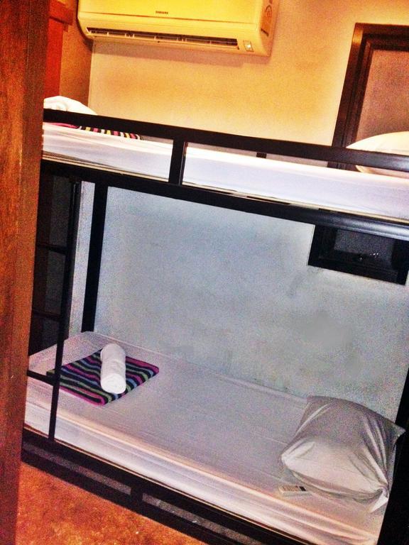 Bed Bangkok Hostel Bilik gambar